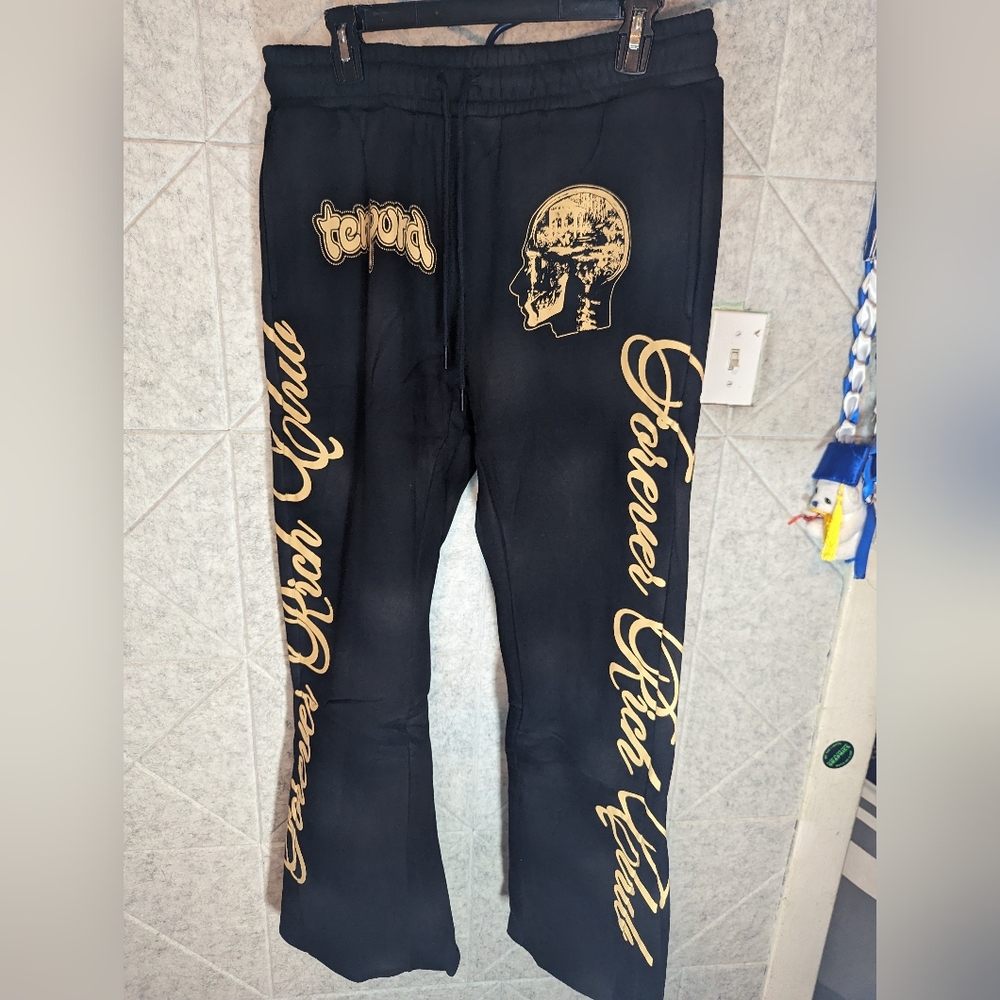 M Tempora World "Forever Rich Club" Sweatpants